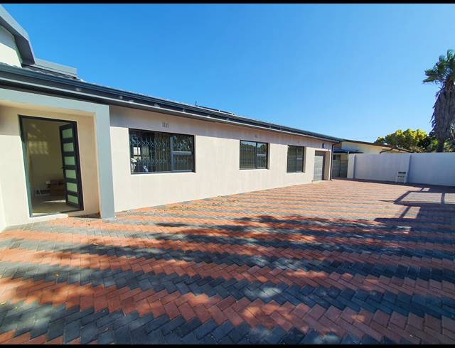 3 BEDROOM HOUSE TO LET IN TOWNSEND ESTATE